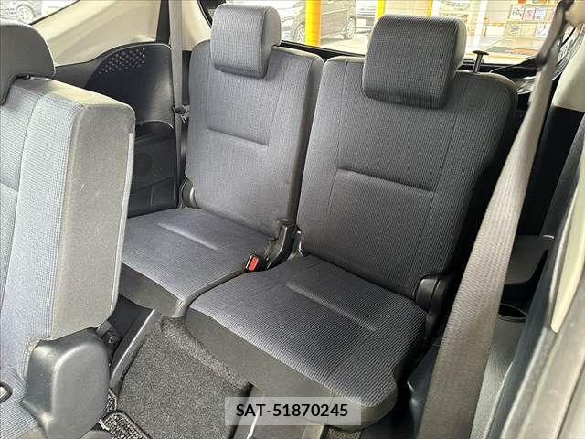 Toyota SIENTA 2015-07 7502855-19