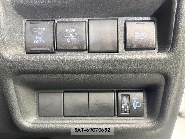 Toyota SIENTA 2024-04 7502840-3