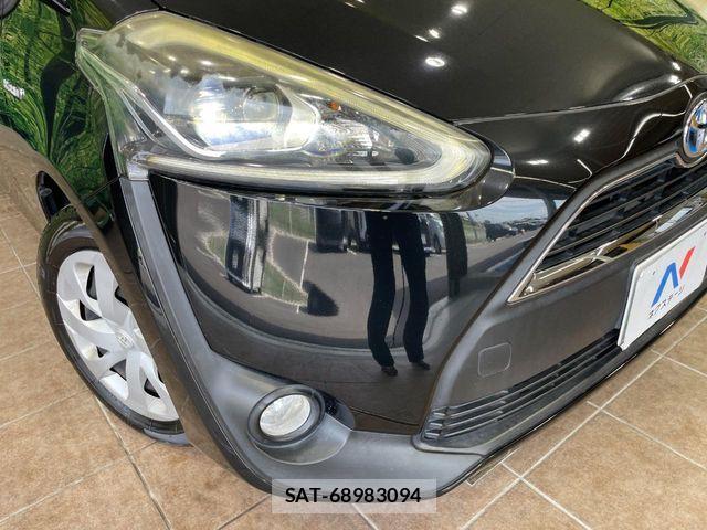 Toyota SIENTA 2017-02 7502857-12