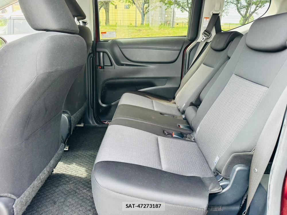 Toyota SIENTA 2020-11 7112100-9