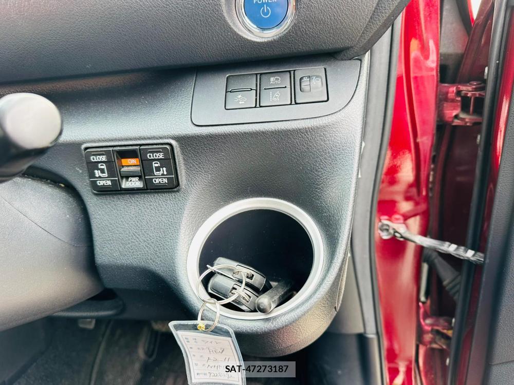 Toyota SIENTA 2020-11 7112100-16