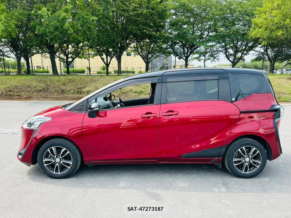 Toyota SIENTA 2020-11 7112100-1