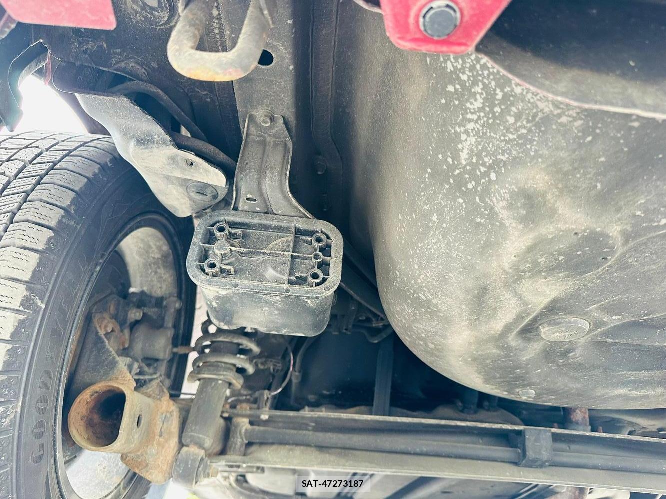 Toyota SIENTA 2020-11 7112100-33