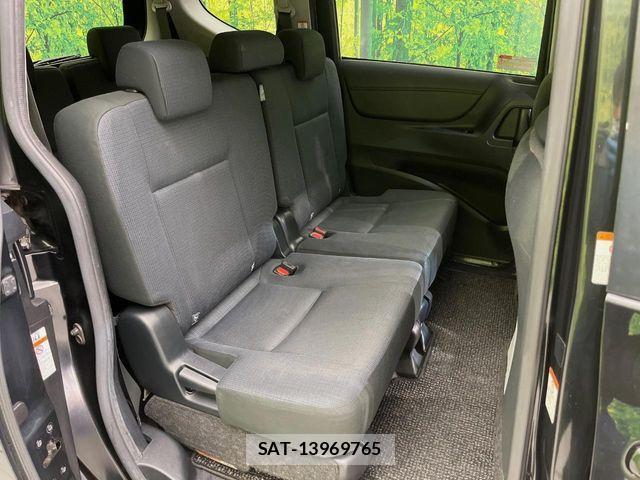 Toyota SIENTA 2017-06 7502856-8