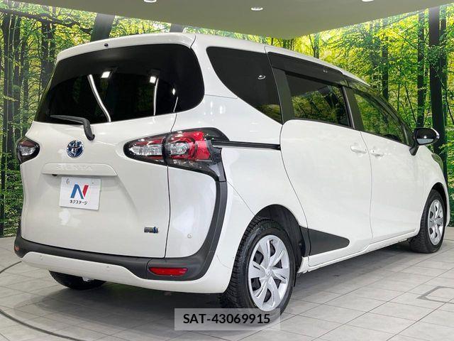 Toyota SIENTA 2021-02 7502846-16