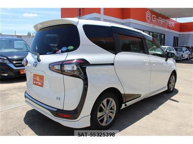 Toyota SIENTA 2017-02 7502858-11