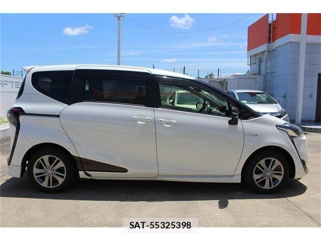 Toyota SIENTA 2017-02 7502858-12