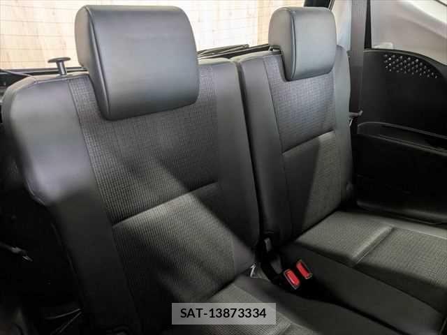 Toyota SIENTA 2018-08 7502854-10