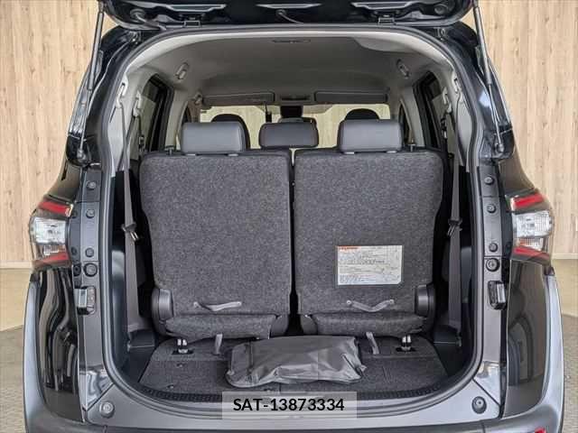 Toyota SIENTA 2018-08 7502854-12