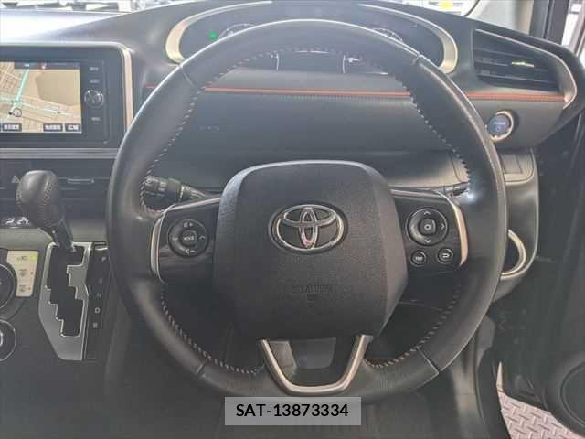 Toyota SIENTA 2018-08 7502854-13