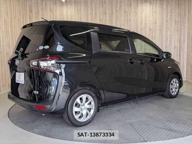 Toyota SIENTA 2018-08 7502854-21