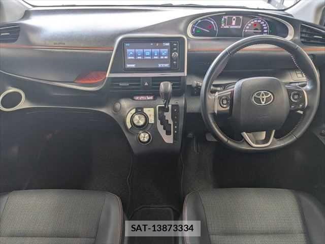 Toyota SIENTA 2018-08 7502854-2