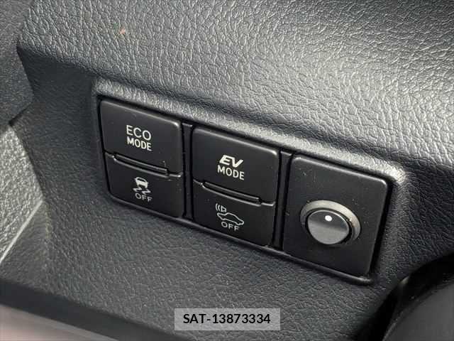 Toyota SIENTA 2018-08 7502854-8