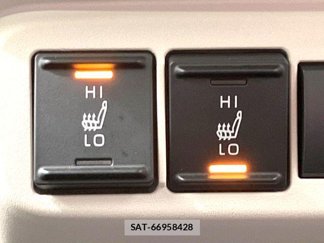 Toyota SIENTA 2023-11 7502839-6