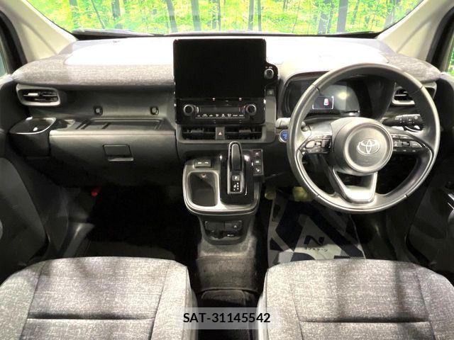 Toyota SIENTA 2022-10 7502836-1