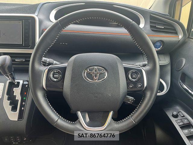 Toyota SIENTA 2022-04 7502842-13