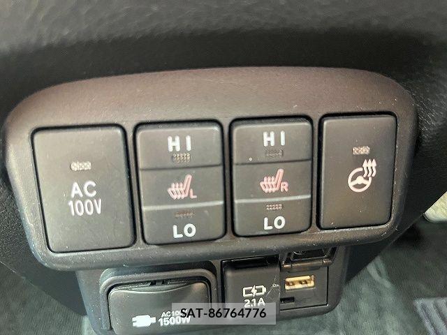 Toyota SIENTA 2022-04 7502842-17