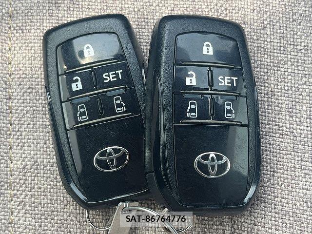 Toyota SIENTA 2022-04 7502842-23