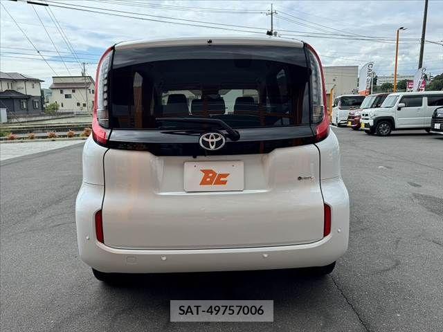 Toyota SIENTA 2024-09 7502830-13