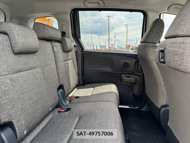 Toyota SIENTA 2024-09 7502830-16