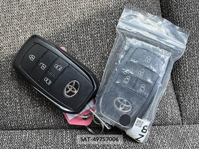 Toyota SIENTA 2024-09 7502830-24