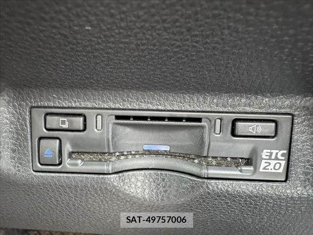Toyota SIENTA 2024-09 7502830-28