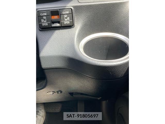 Toyota SIENTA 2018-12 7502853-11