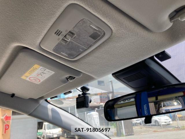 Toyota SIENTA 2018-12 7502853-14