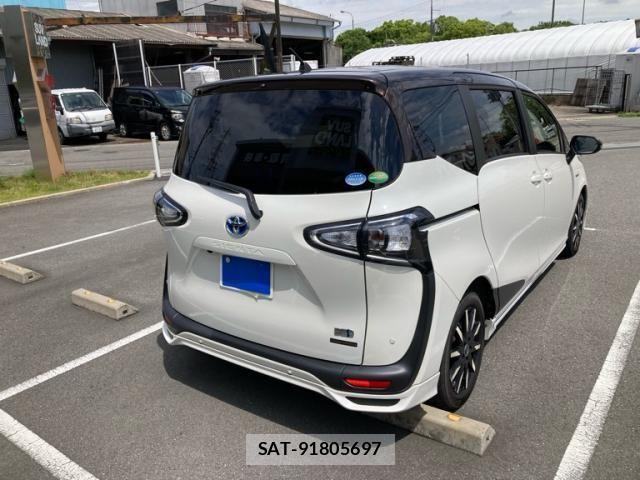 Toyota SIENTA 2018-12 7502853-3