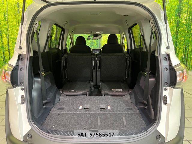 Toyota SIENTA 2022-04 7502844-10