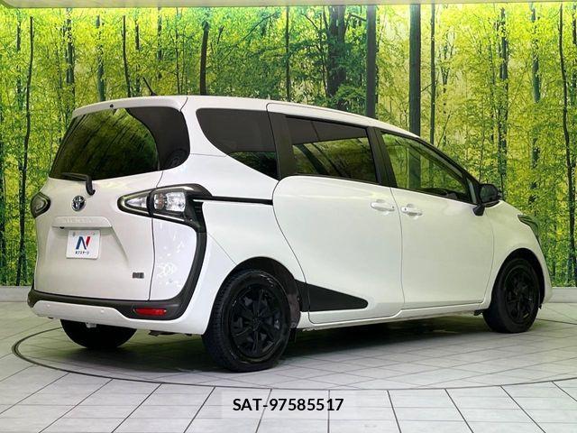 Toyota SIENTA 2022-04 7502844-16