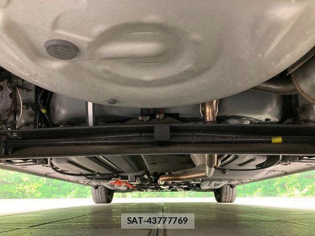 Toyota SIENTA 2019-08 7502848-18