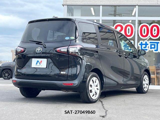 Toyota SIENTA 2016-02 7562855-17