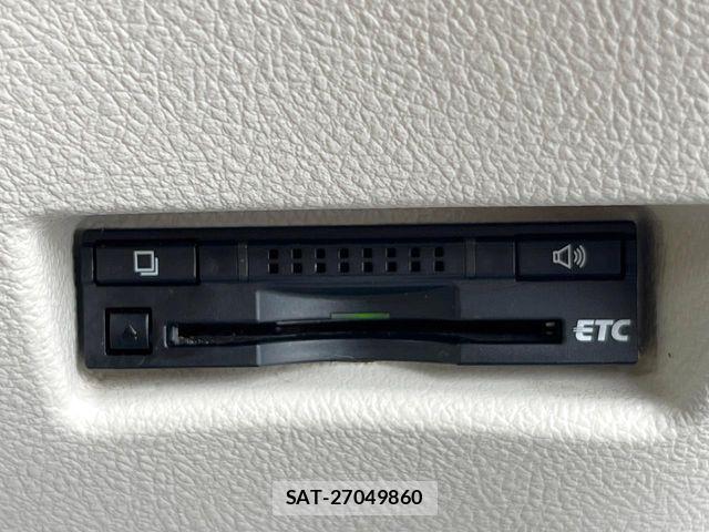 Toyota SIENTA 2016-02 7562855-4