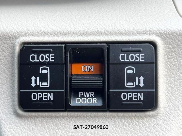 Toyota SIENTA 2016-02 7562855-5