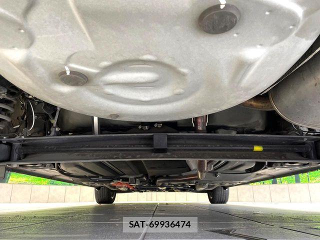 Toyota SIENTA 2017-05 7562851-18