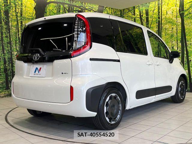 Toyota SIENTA 2023-07 7562847-16