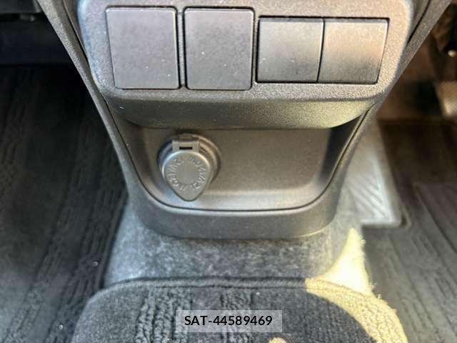 Toyota SIENTA 2024-05 7562848-22