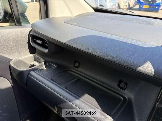 Toyota SIENTA 2024-05 7562848-23