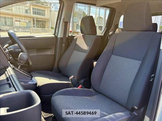 Toyota SIENTA 2024-05 7562848-7