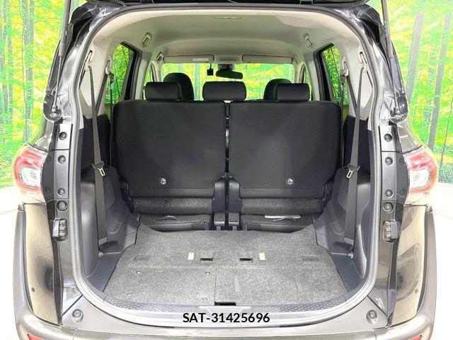 Toyota SIENTA 2018-09 7562849-12