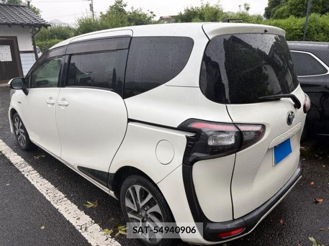Toyota SIENTA 2015-08 7562856-4