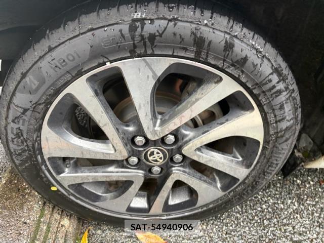 Toyota SIENTA 2015-08 7562856-7