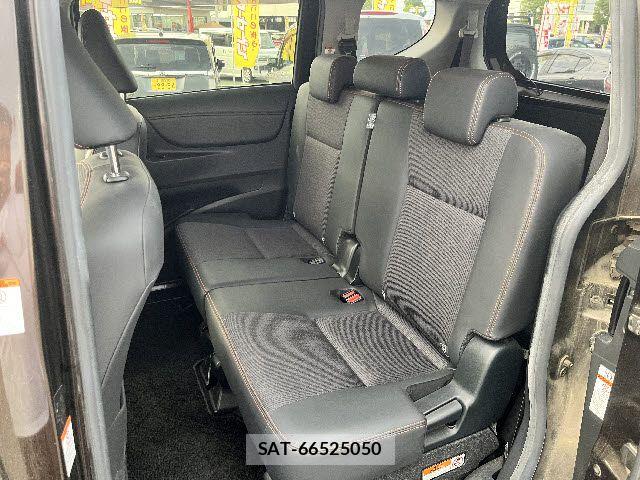 Toyota SIENTA 2018-08 7562853-13