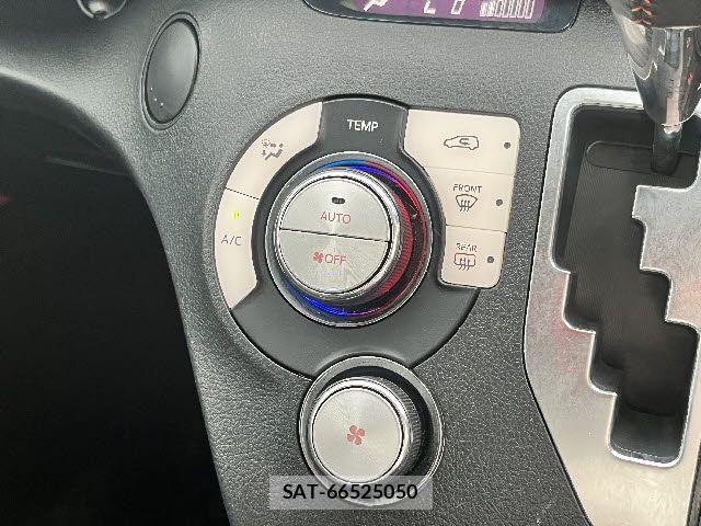 Toyota SIENTA 2018-08 7562853-14