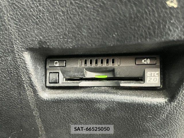 Toyota SIENTA 2018-08 7562853-15