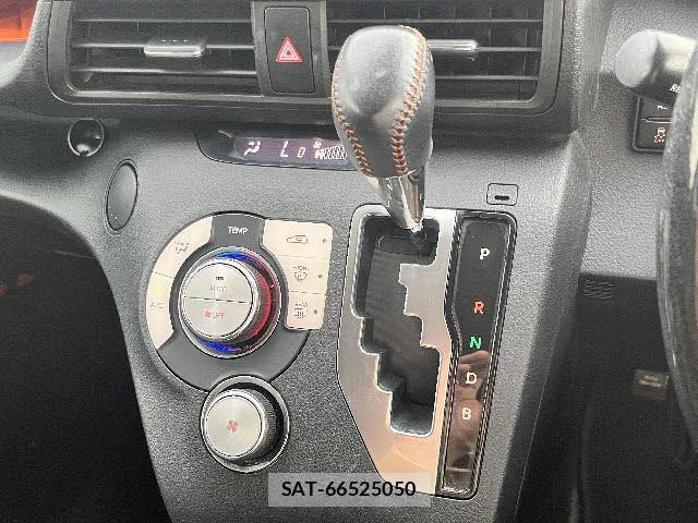 Toyota SIENTA 2018-08 7562853-19