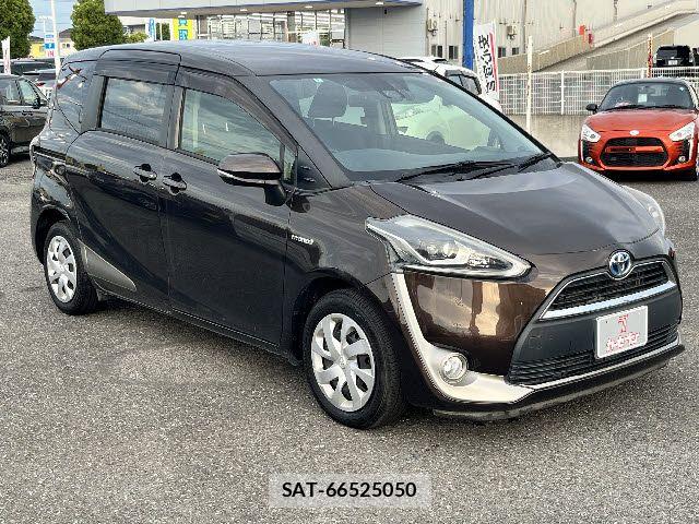 Toyota SIENTA 2018-08 7562853-6