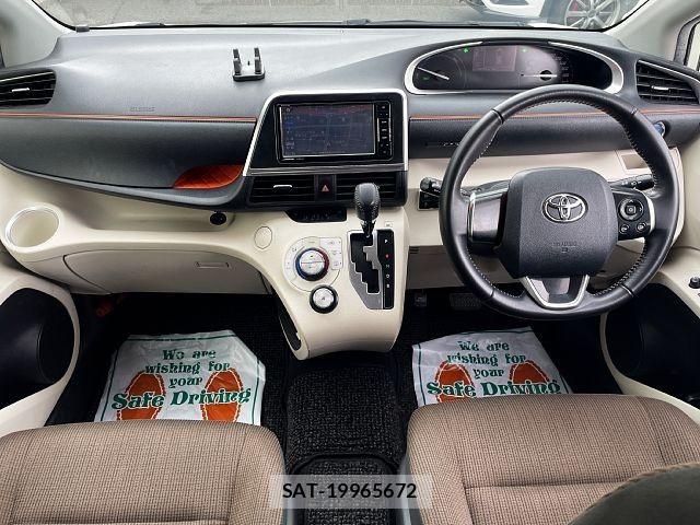 Toyota SIENTA 2017-02 7620104-1