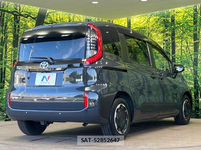 Toyota SIENTA 2023-07 7620053-17